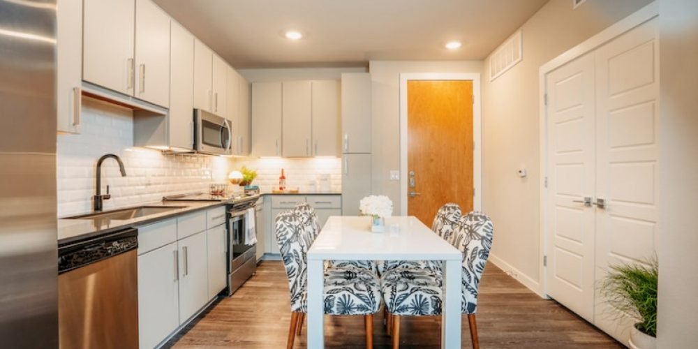 Amelia at Farmers Market 2