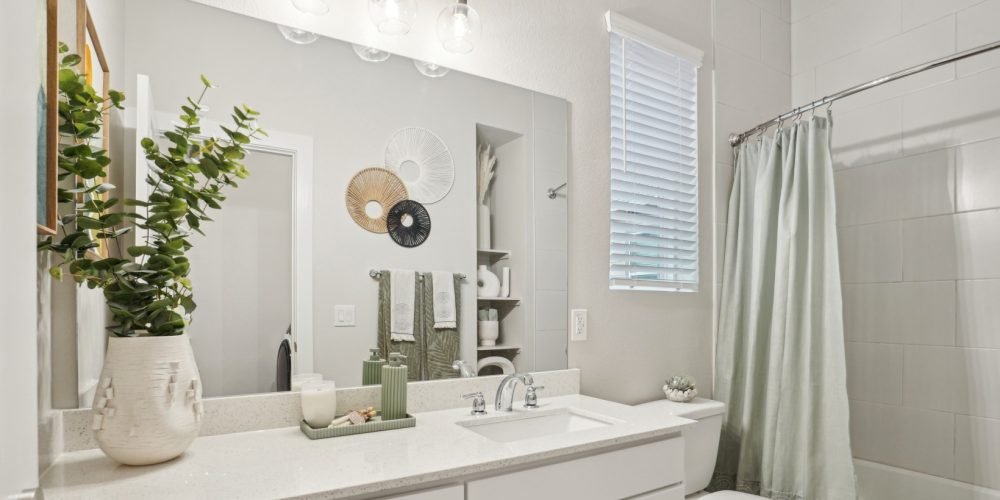 Avendale Painted Tree 3