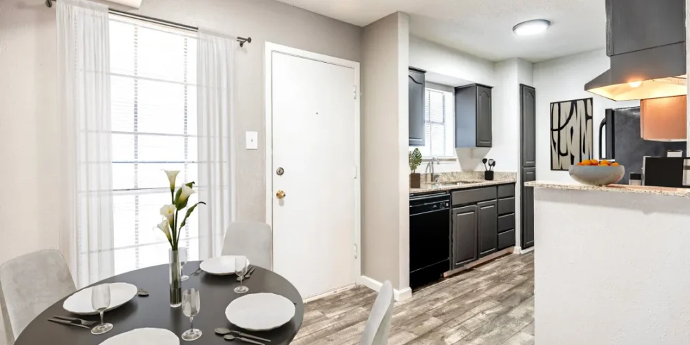 Flats at Brentwood 2