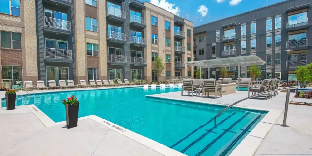 Luxia Preston 5