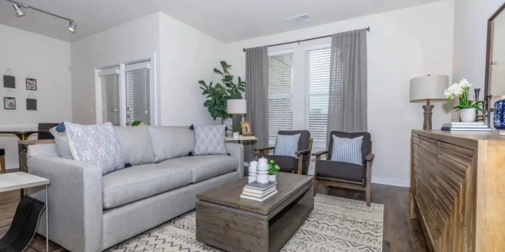 Luxia Rockwall Downes 1