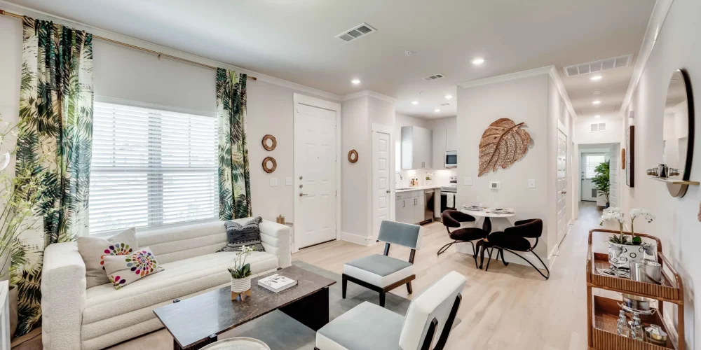 Mansions at Oak Point 1