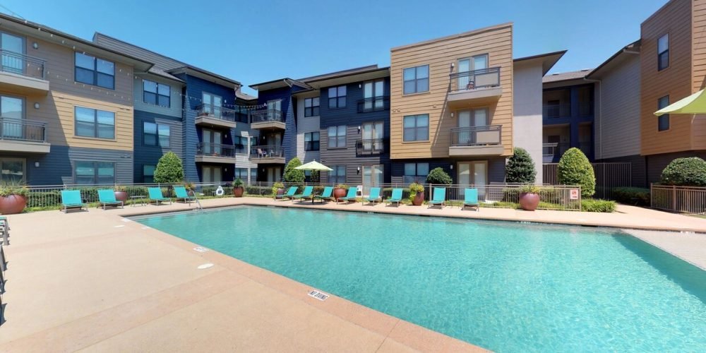 Oaks 5th Street Crossing at City Station 5