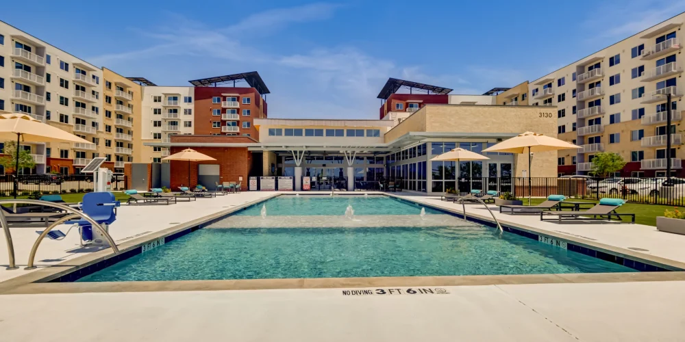 Resia Rayzor Ranch – Apartment Spots