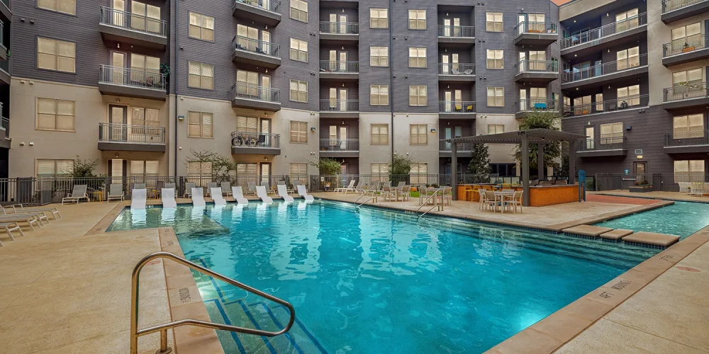 The Drake on Summit 5