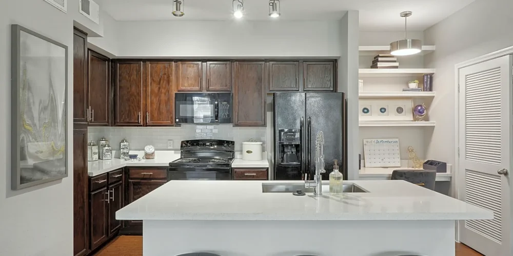 The Henry at Woodland Hills 2