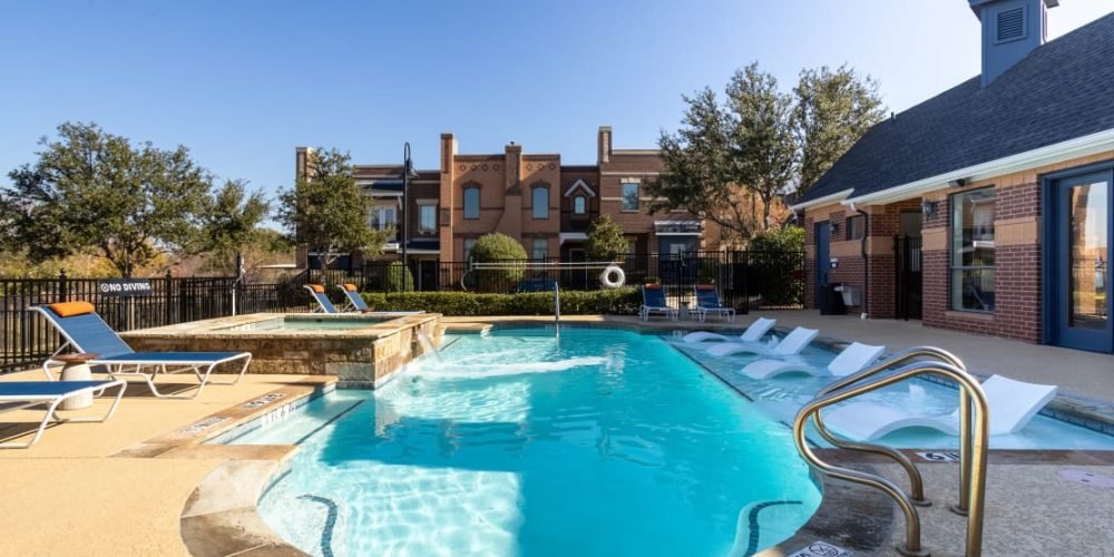 Varia at Highland Village 5