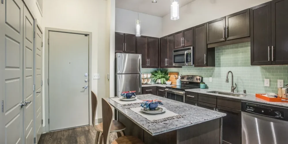 Yorktown Luxury 2