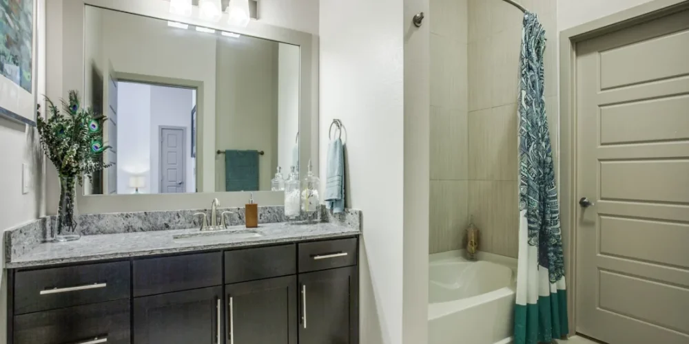 Yorktown Luxury 3